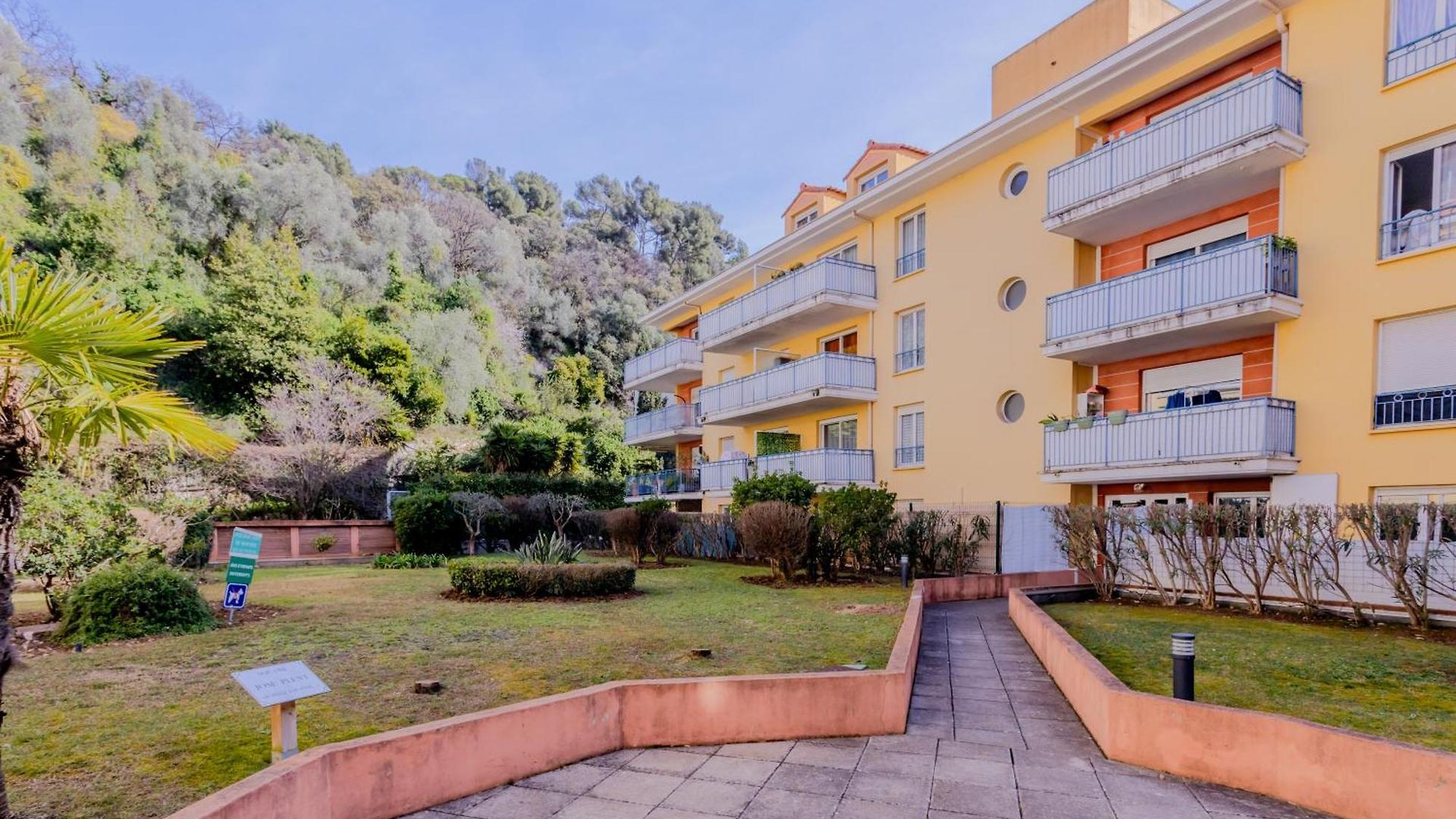 Peaceful In With Terrace, Parking Apartment
