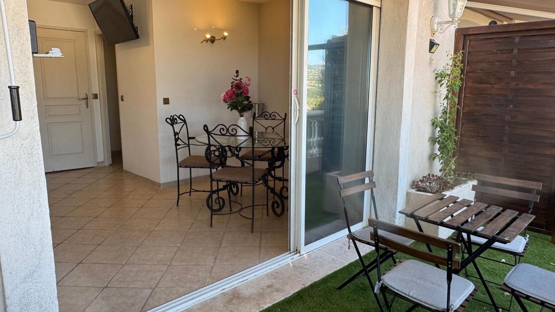 Baie Des Anges Apartment *
