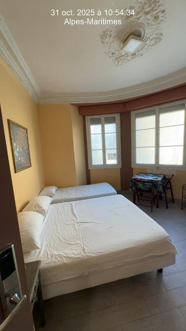 Simple - Fresh Start 2026 Hotel