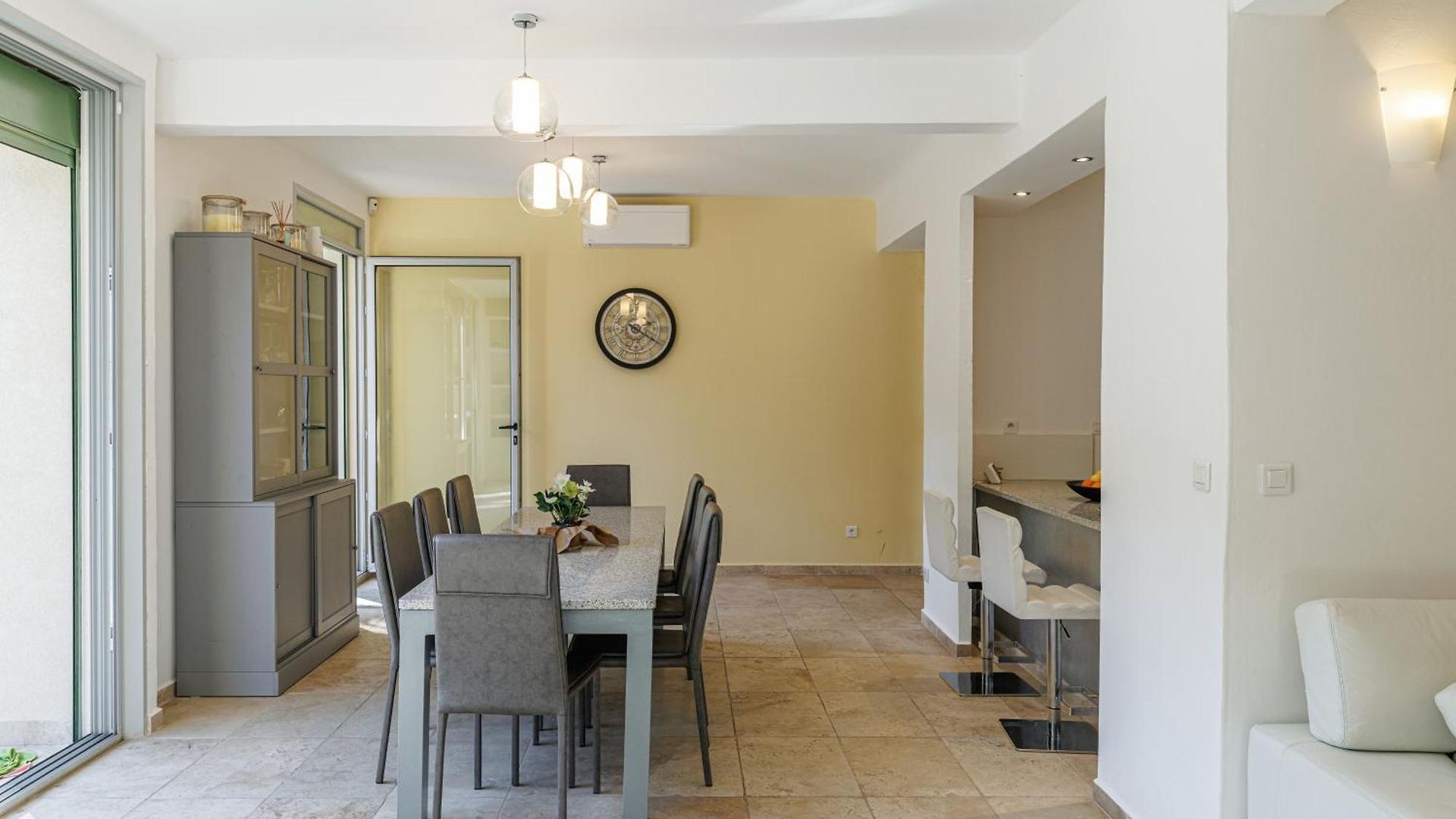 Villa Marie -pool - Garden-close To -parking *