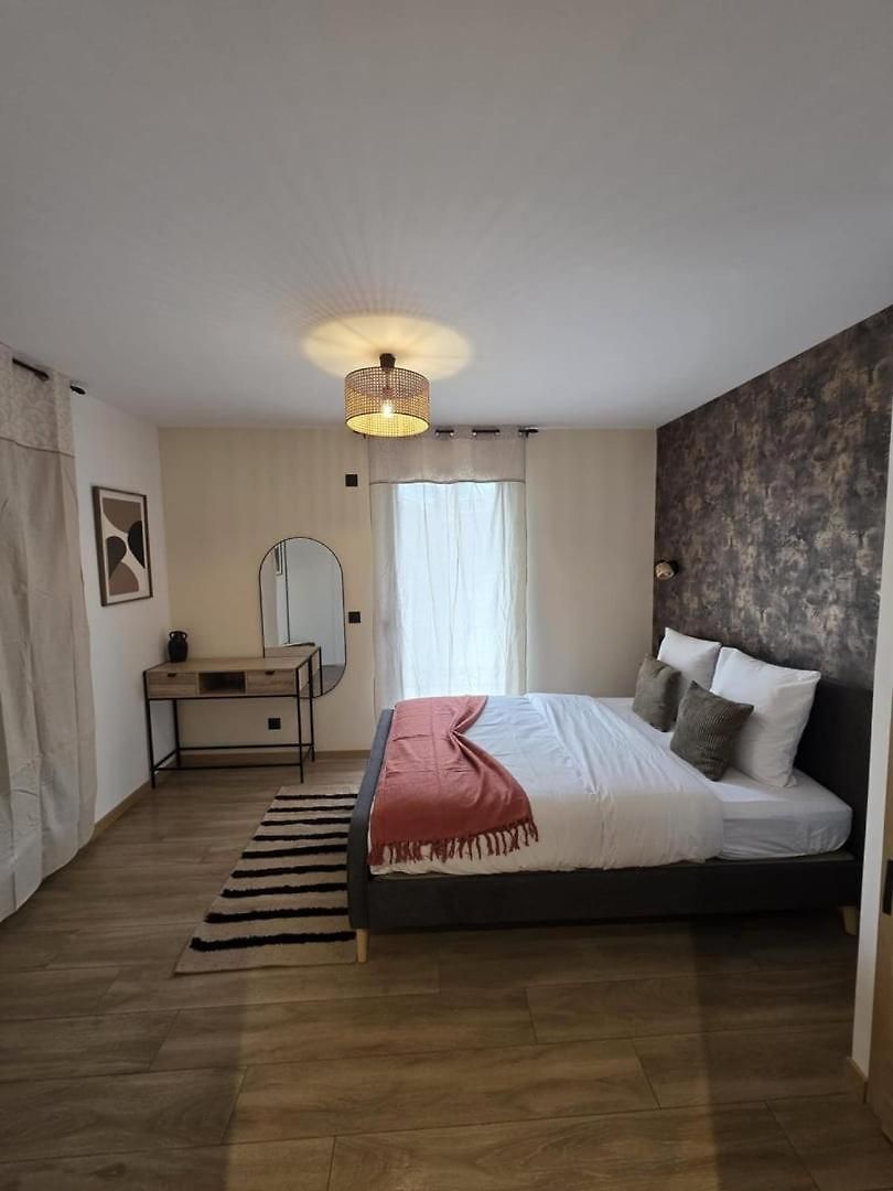 Villa La Costiere *