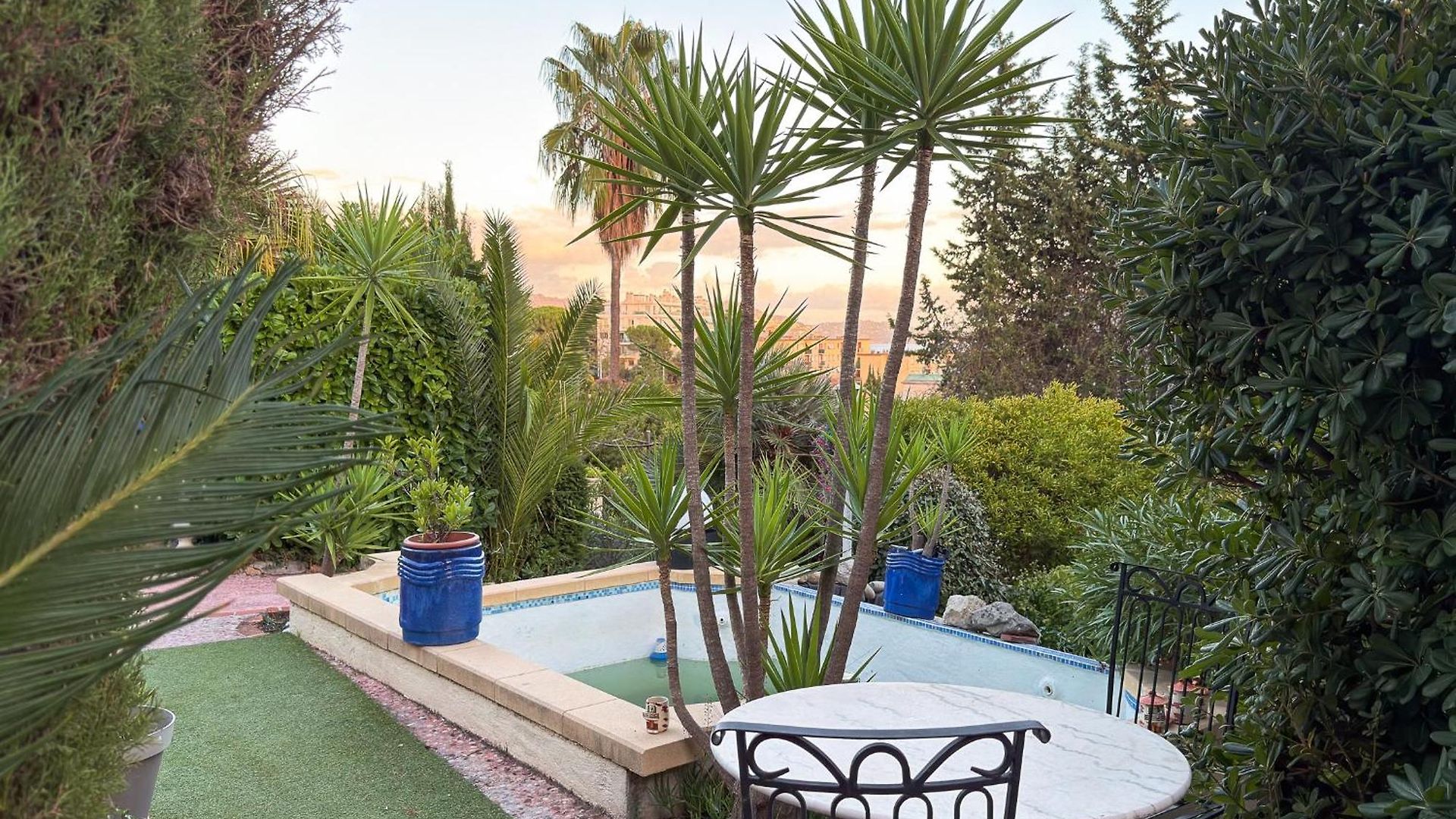 Guest house Independant En Calme, Jardins Et Piscine A 5 Min De La