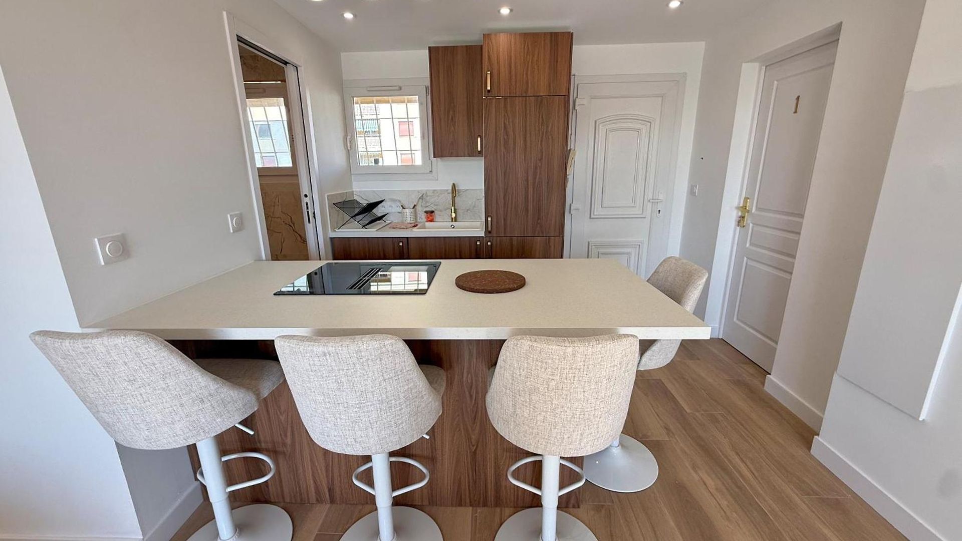 Homestay Ouest Privees Modernes Tv Wifi Bureau En Colocation