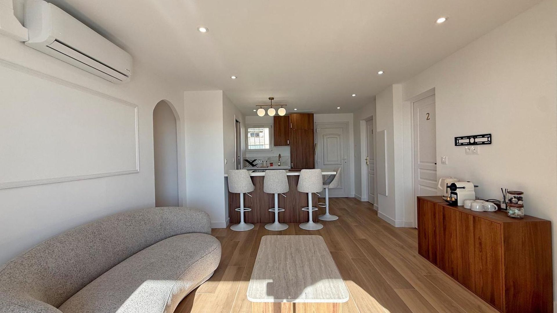 Ouest Privees Modernes Tv Wifi Bureau En Colocation Homestay Nice