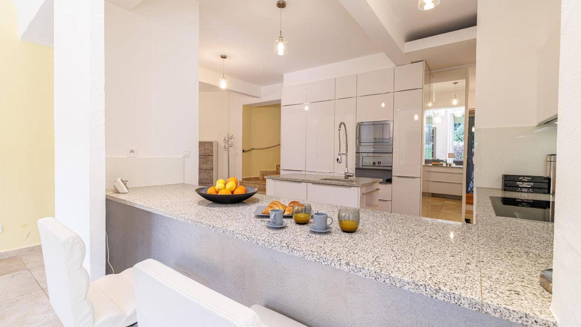 Villa Marie -pool - Garden-close To -parking