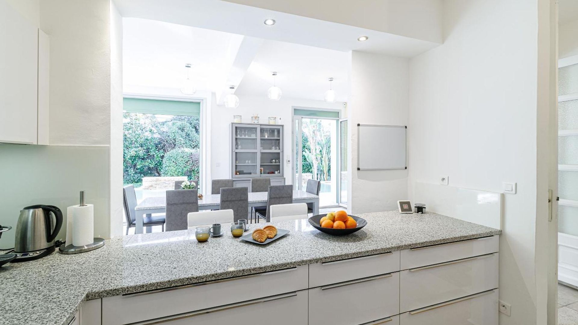 Marie -pool - Garden-close To -parking Villa