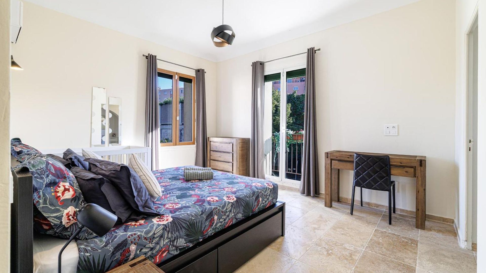 Marie -pool - Garden-close To -parking Villa