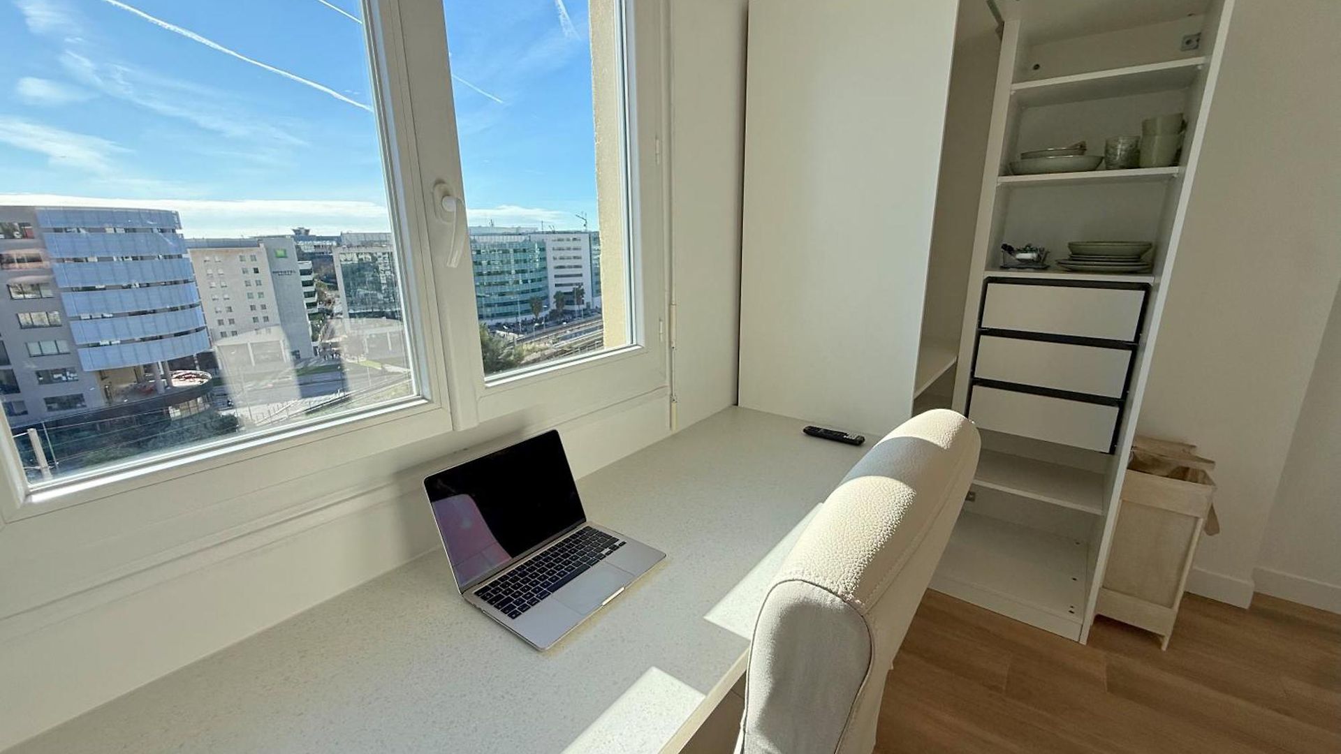 Ouest Privees Modernes Tv Wifi Bureau En Colocation Homestay