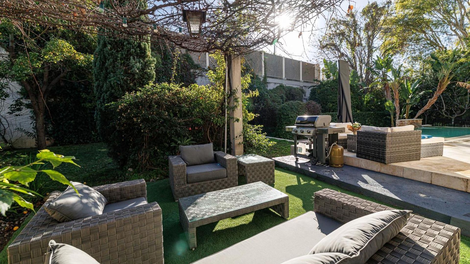 Villa Marie -pool - Garden-close To -parking