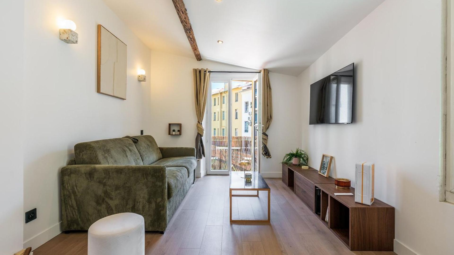 Bright 3 Close To Place Massena Nice