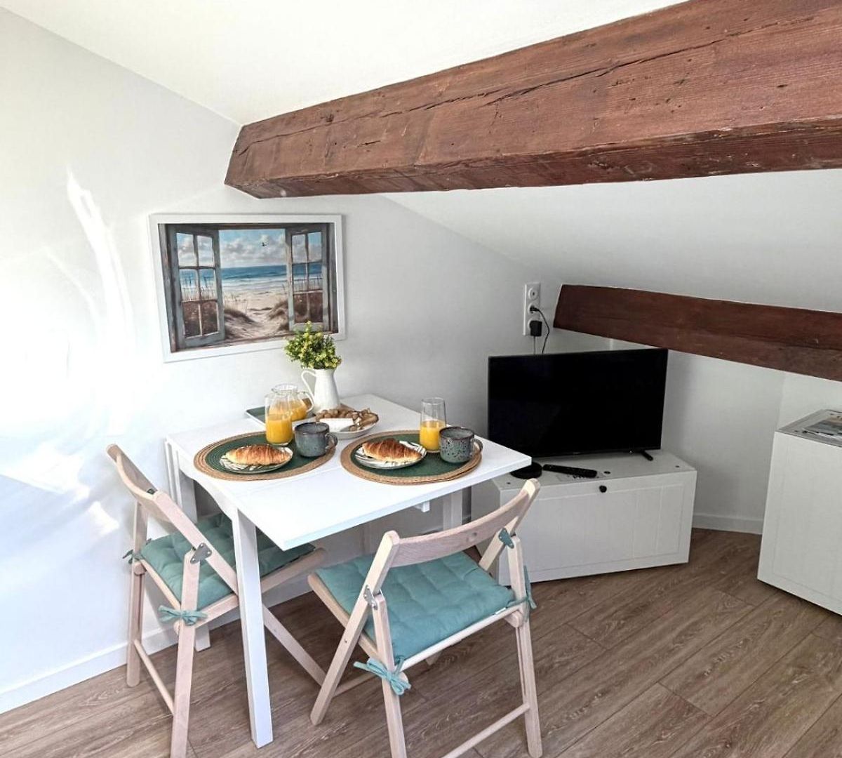 Le Petit Nid Sous Le Toit Apartment *