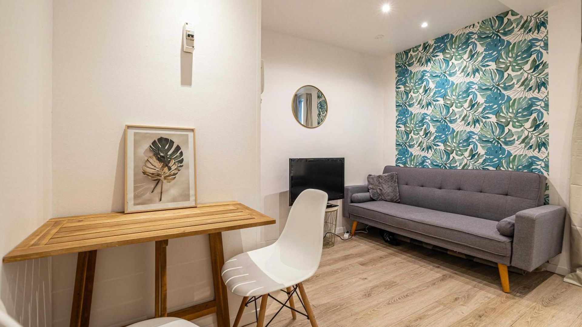 Cozy A-c 1br-2p - Nice