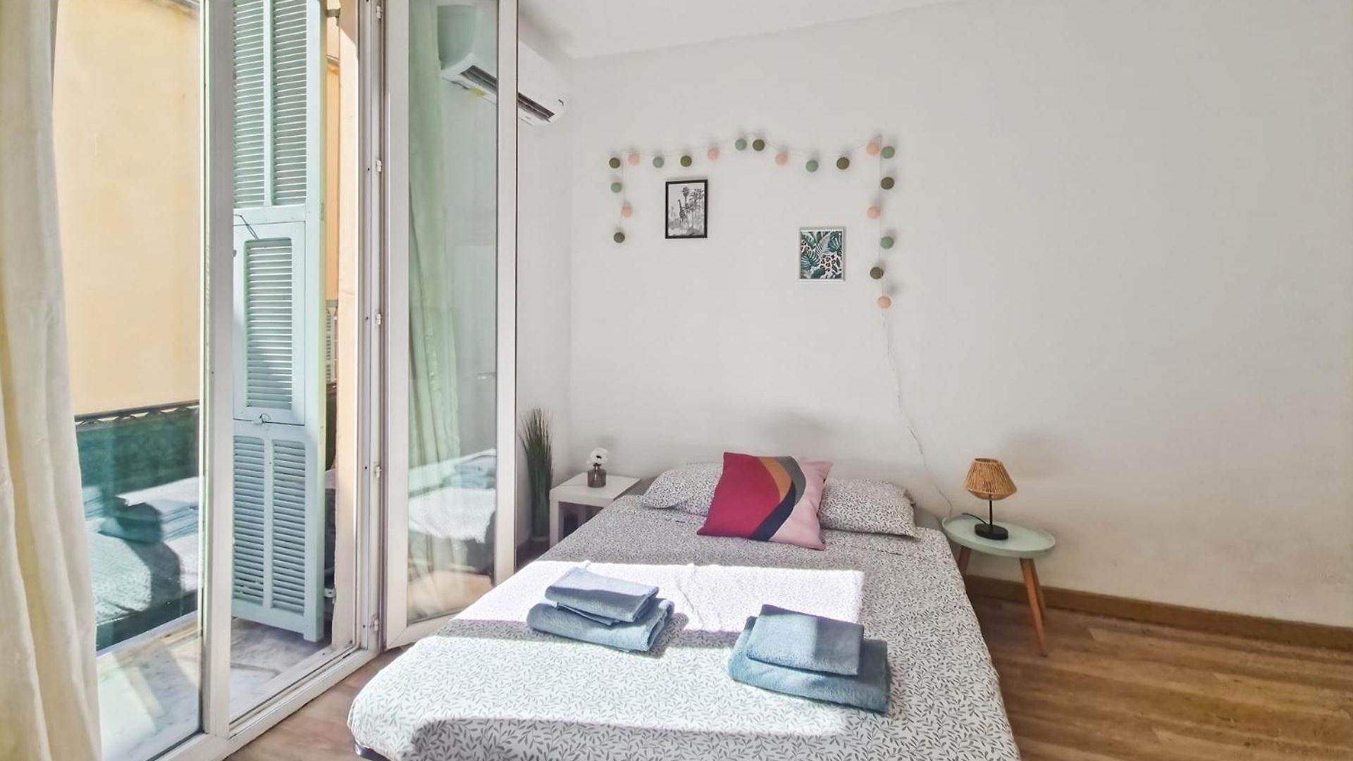 Appartement Studio, Downtown, Train Station, Wifi, Air Conditioning *