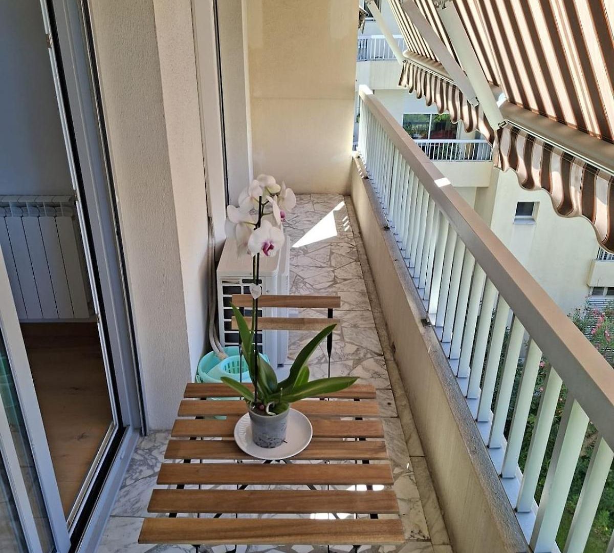Appartement Elegant And Comfortable 3 Room, & Transport Within Walking Distance Nice