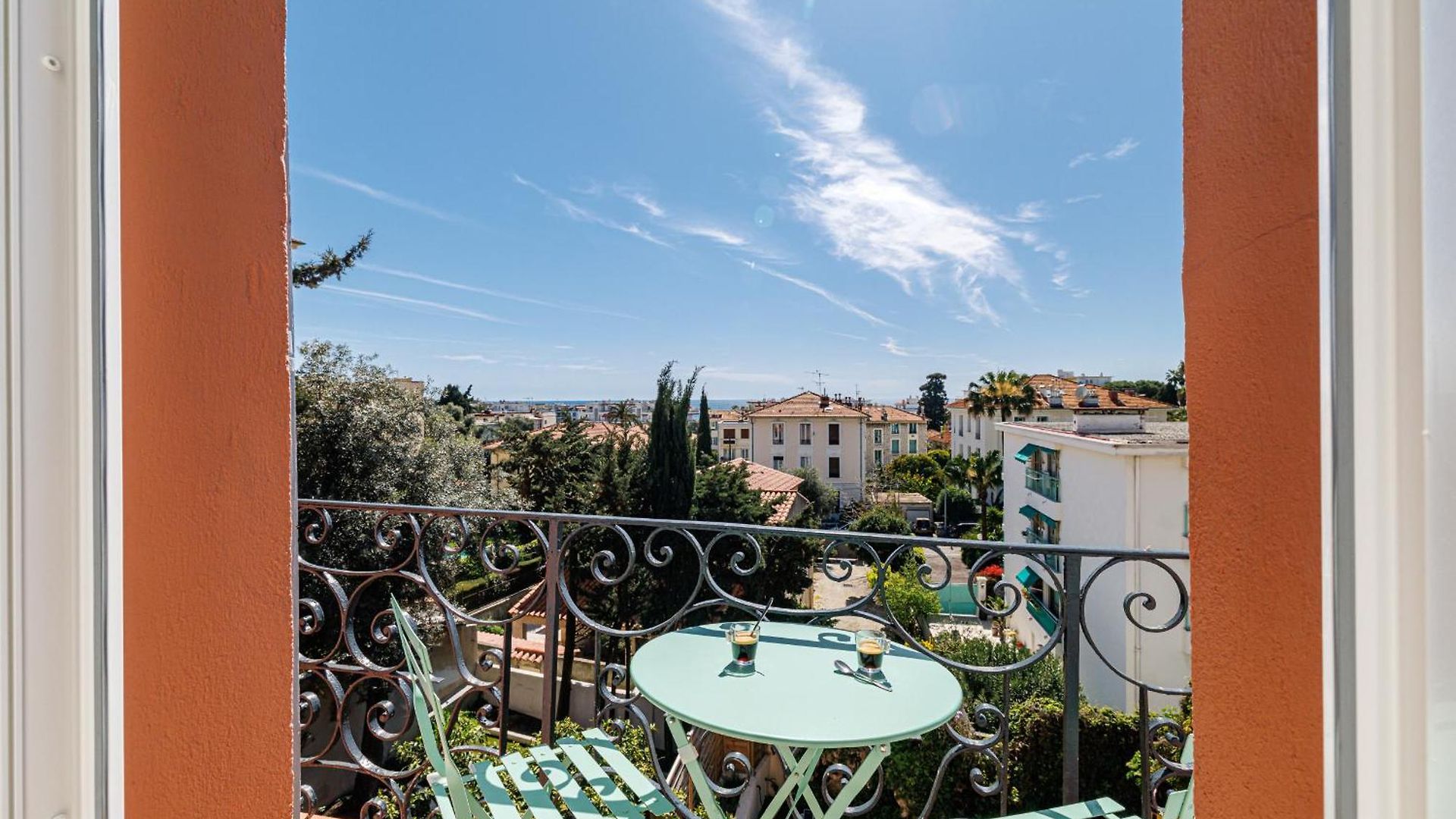 62 Carnot Lot 7 - Duplex Atypique- Climatise - 2 Nice