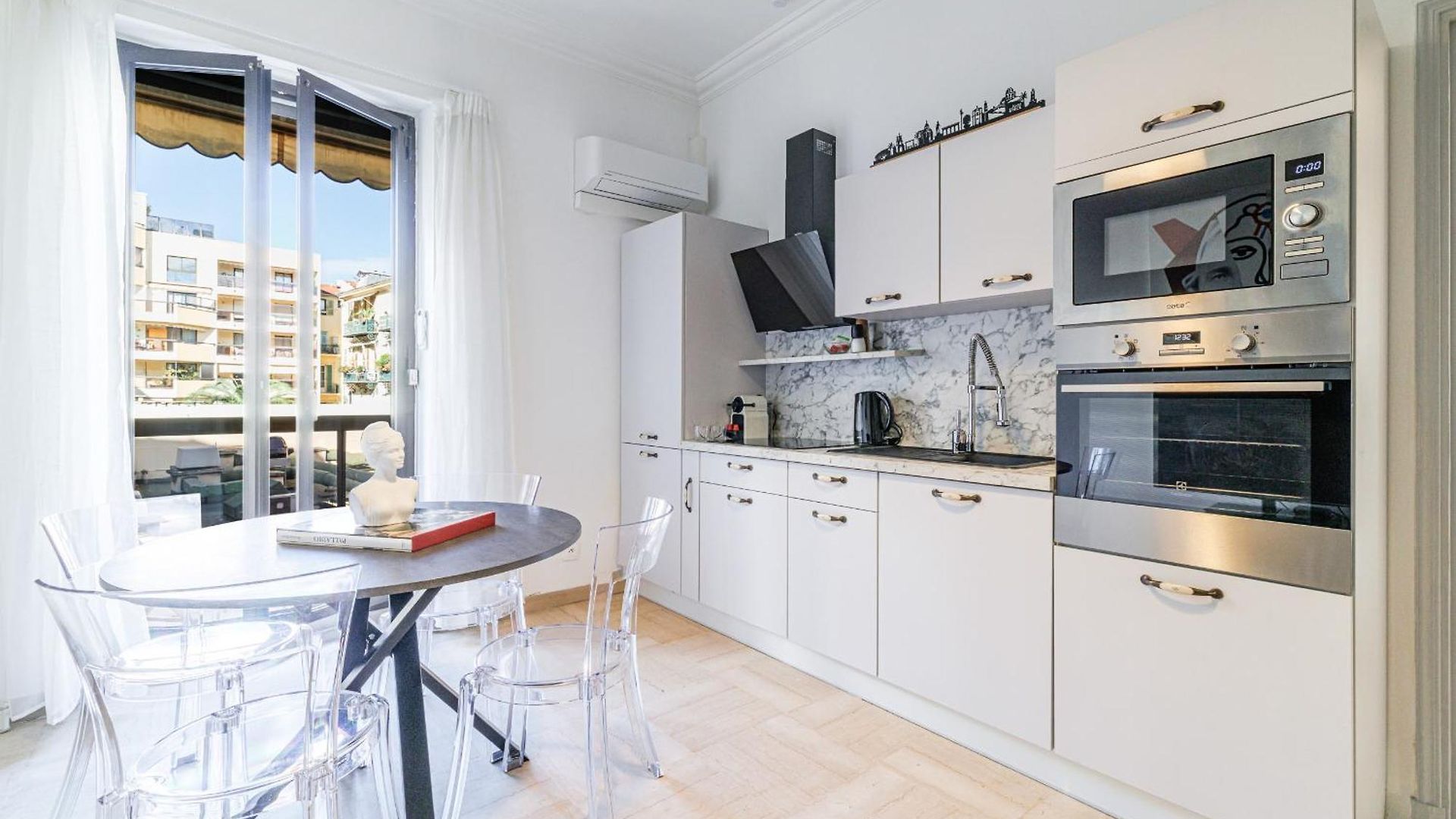 Apartment Ultra 2 Bdr - Ac & Balcony
