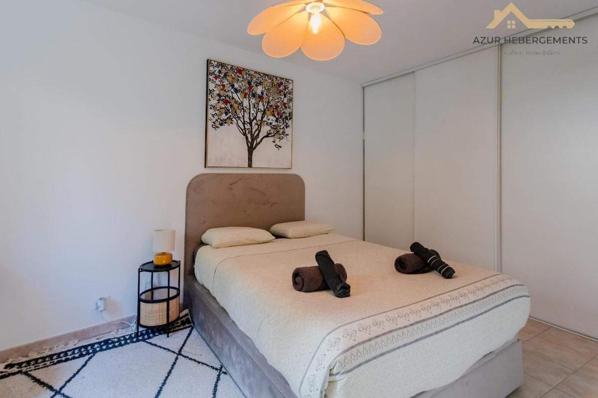 Michelet 2 Pieces Proche Centre Apartment *