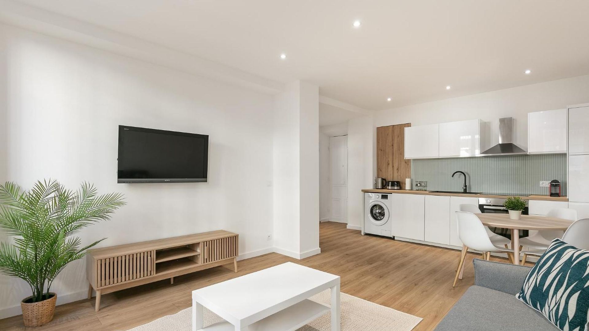 élégant 2 Pièces Niçois - Carré D'or - Centre - à 2 Min Appartement *