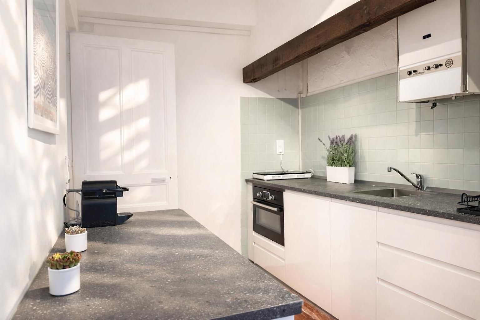 Appartement Charme Du Vieux-nice - Cocon Lumineux à 100 M De La *