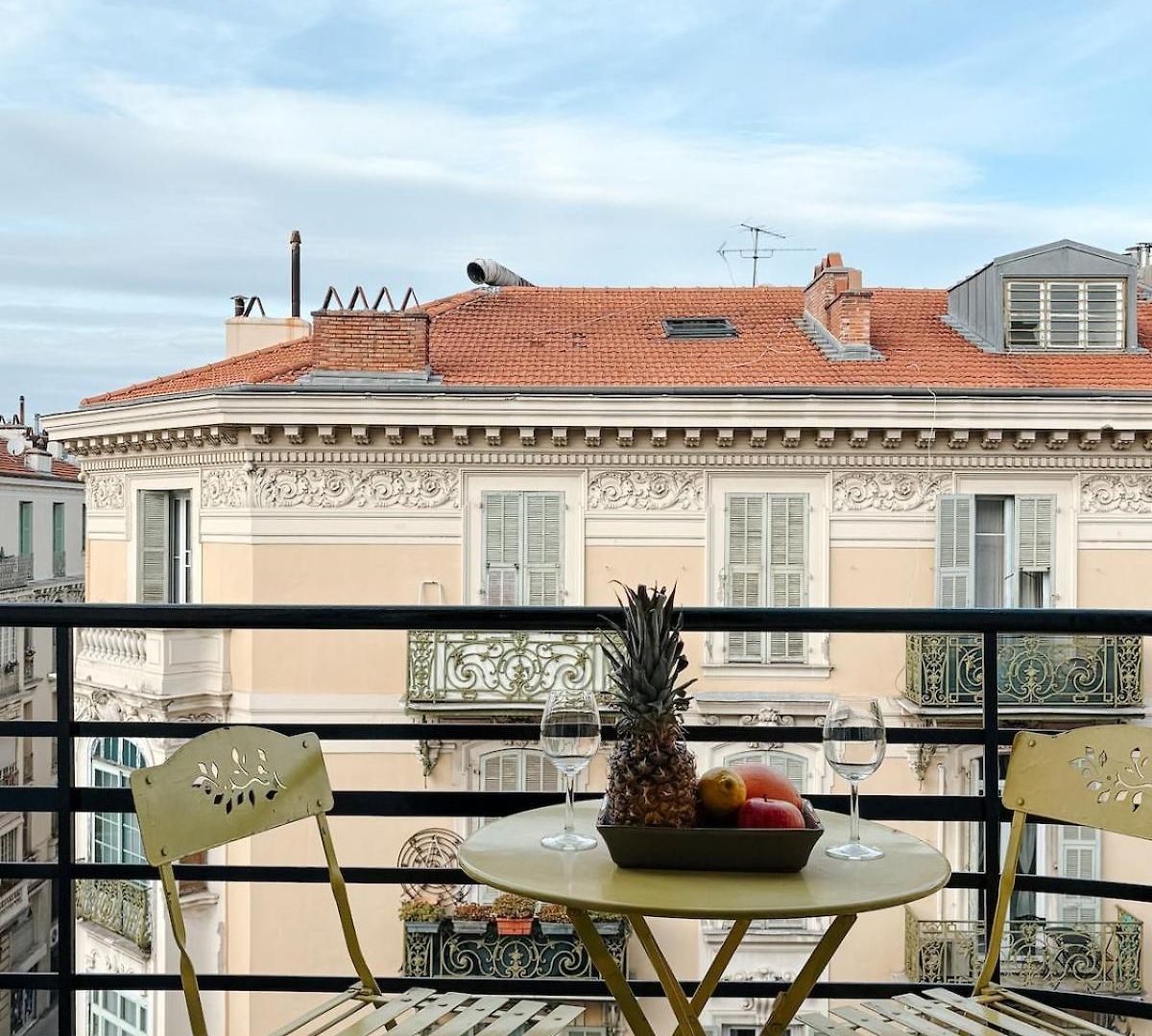 Apartment Elegant With Balcony, *