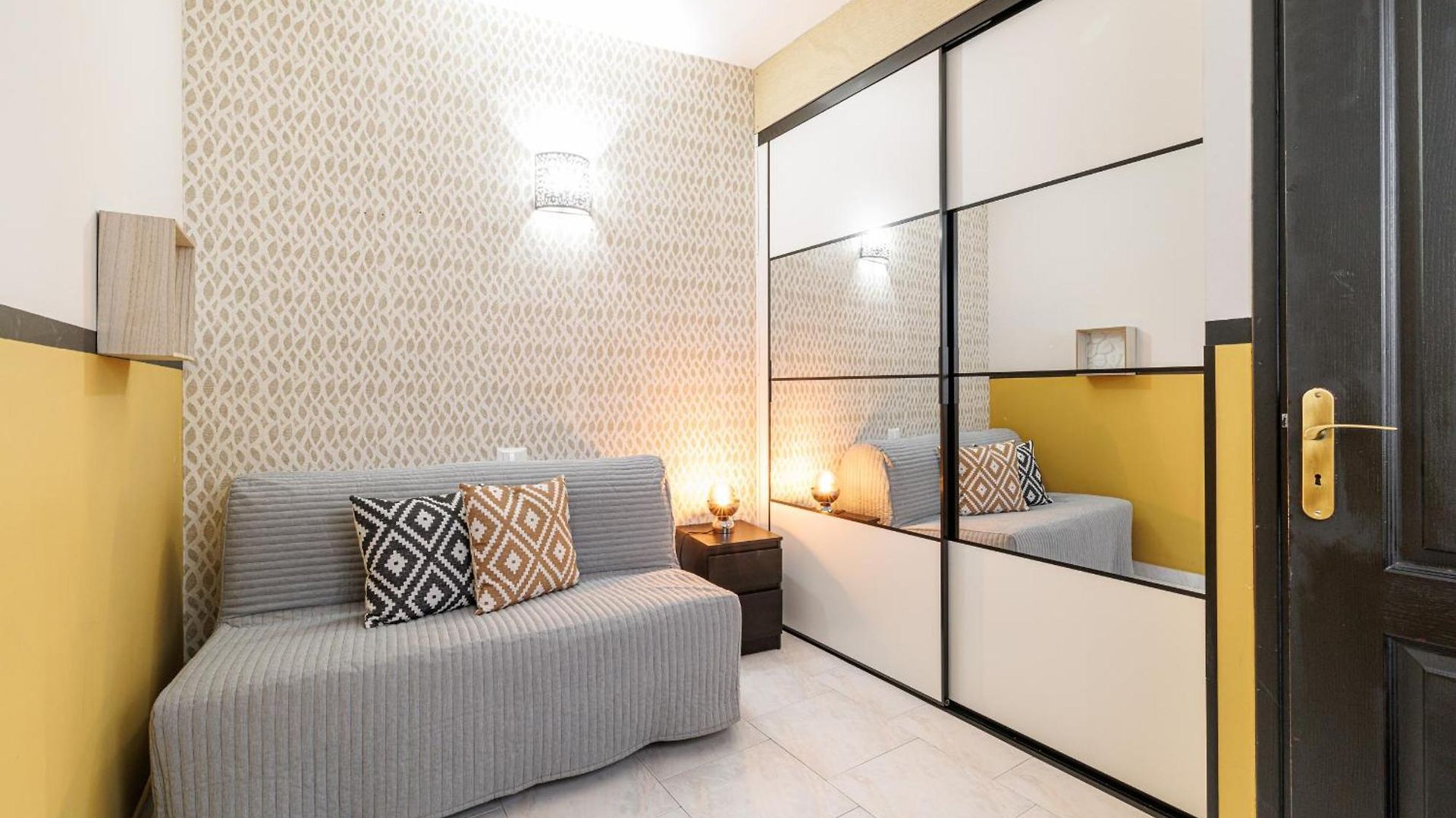 Massena Street - Quiet 2 Bdr & Balcony * Nice