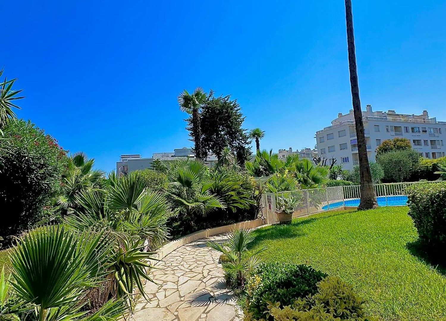 Moderne Climatisé Avec Piscine, Terrasse Et Parking - Proche Promenade Des