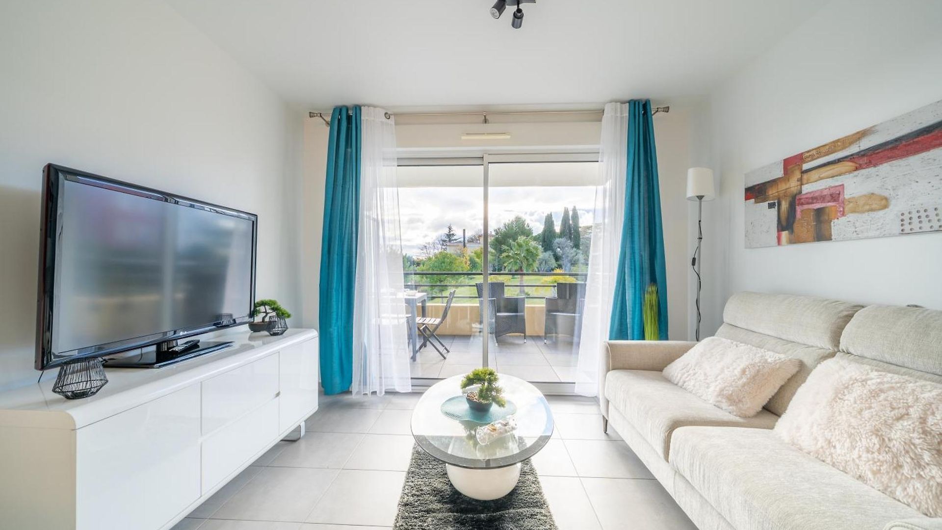 Superbe 2 Pièces - Piscine Et Garage Appartement