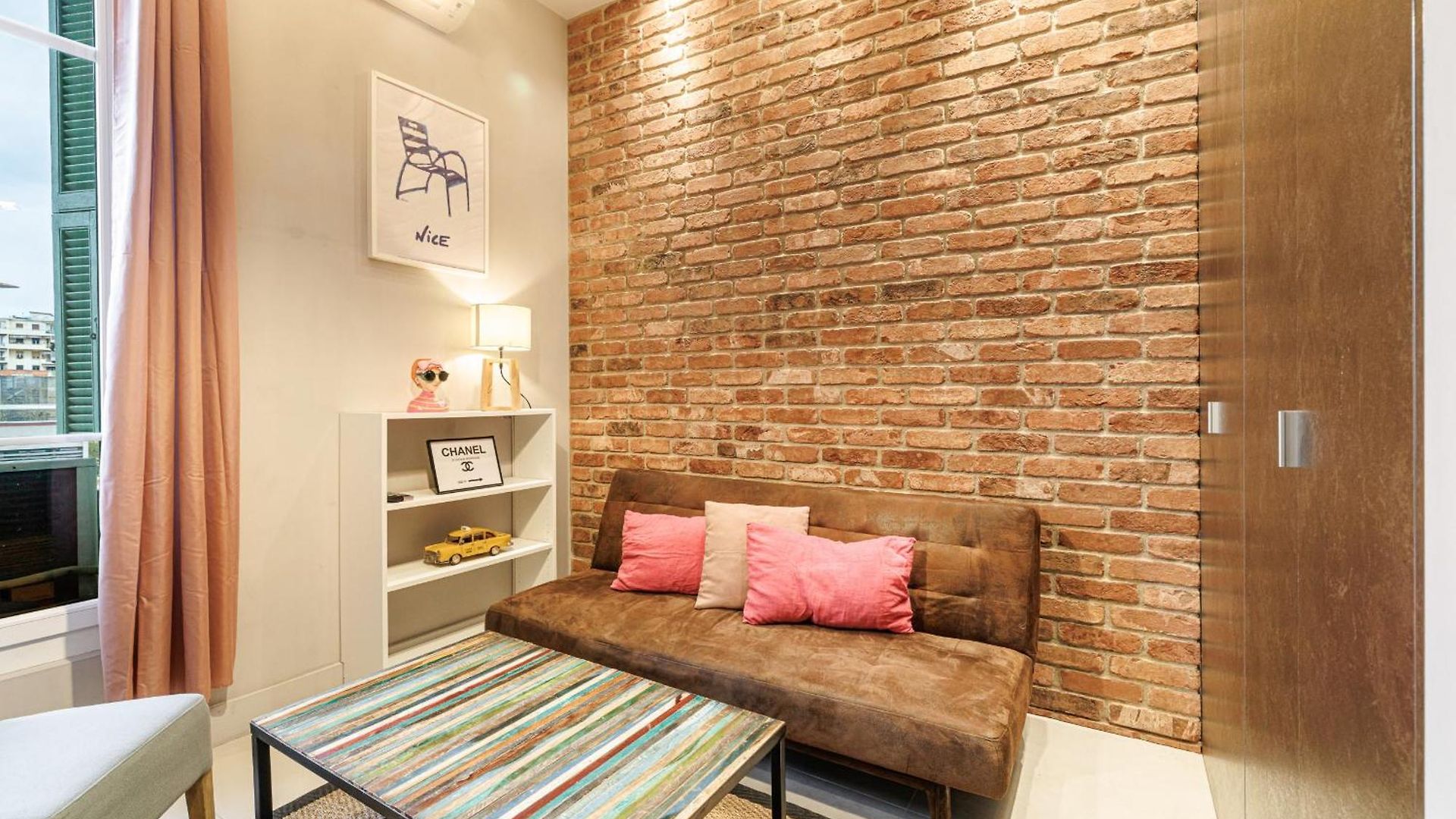 Charming 1 Bdr Downtown Appartement *