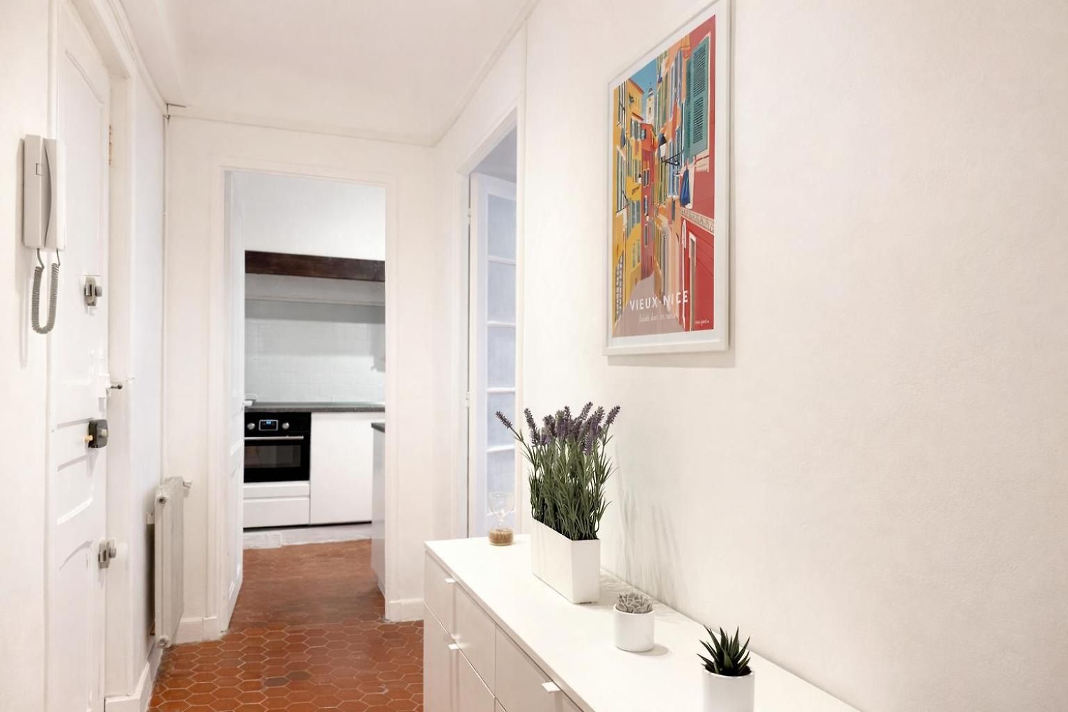 Appartement Charme Du Vieux-nice - Cocon Lumineux à 100 M De La *