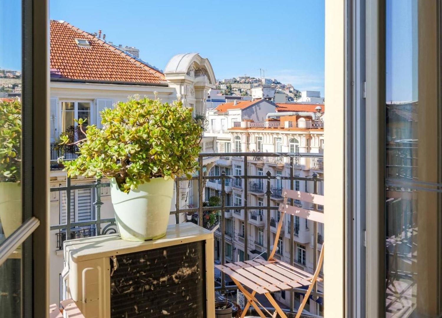 2 Pieces Dans Le Carre D Or Appartement *