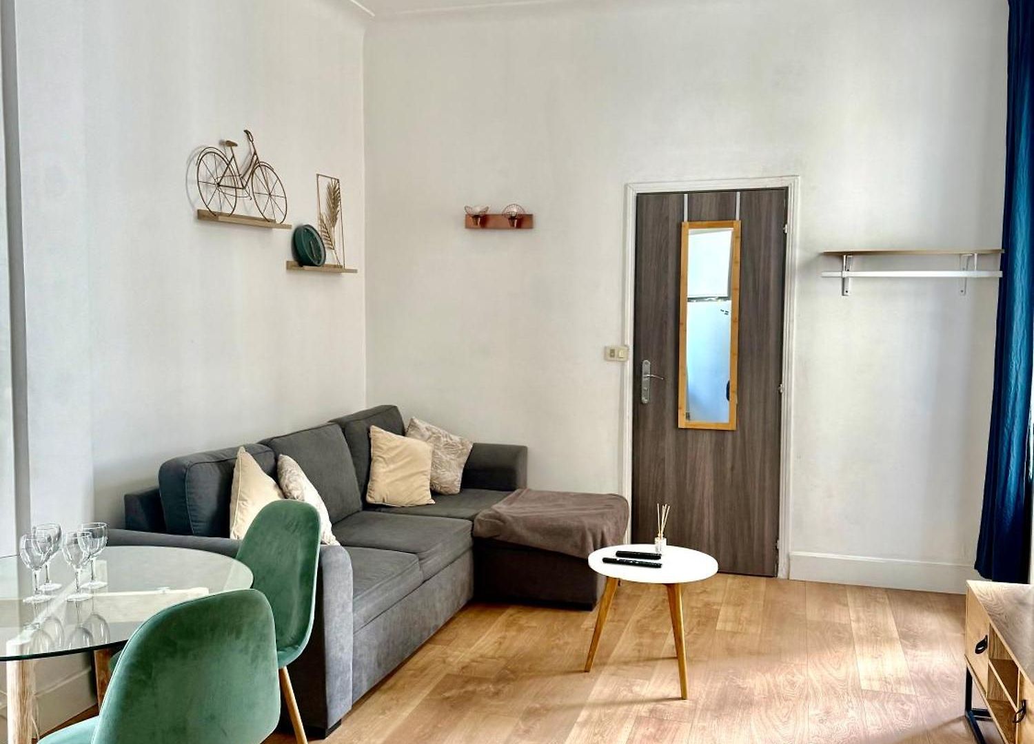 Apartment Carre Or Avec Balcon Nice