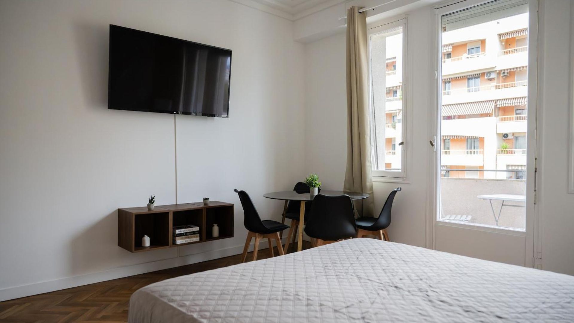 Apartment Appartement-suite Neuf - 2 - 1 Min