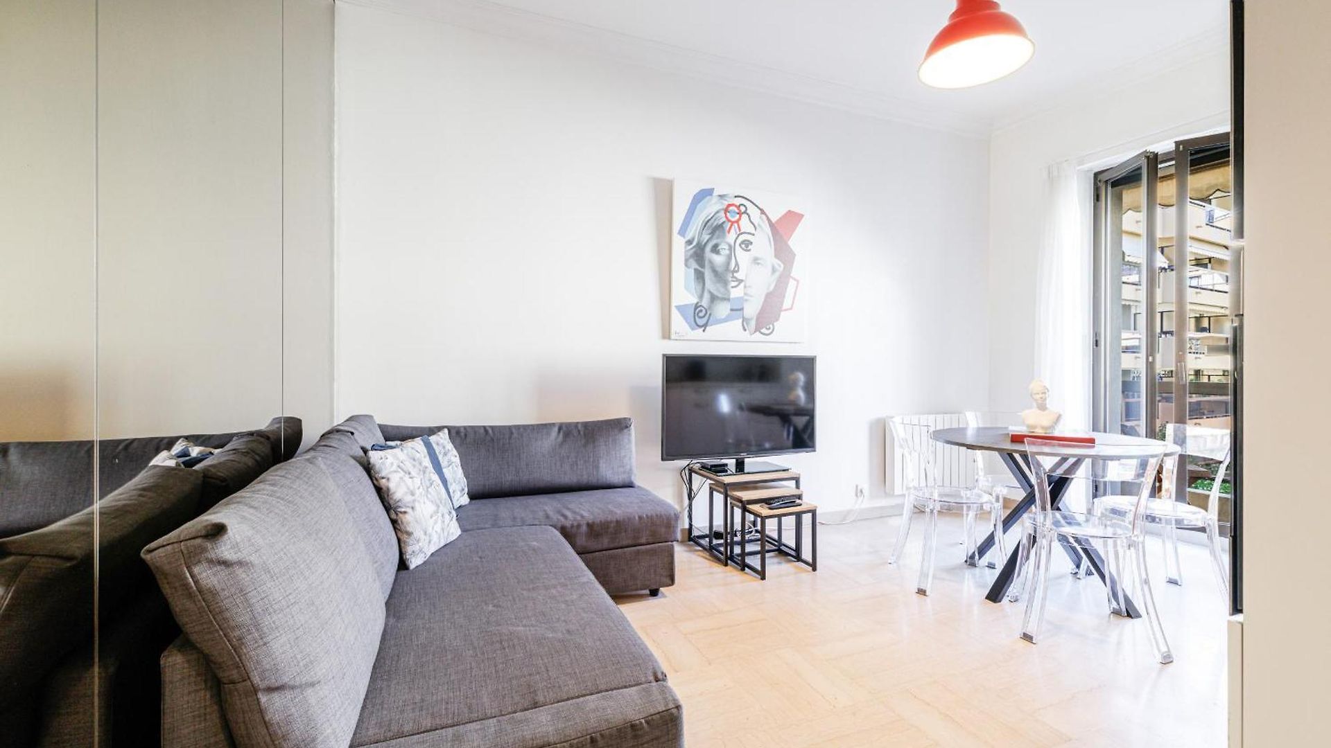 Apartment Ultra 2 Bdr - Ac & Balcony *