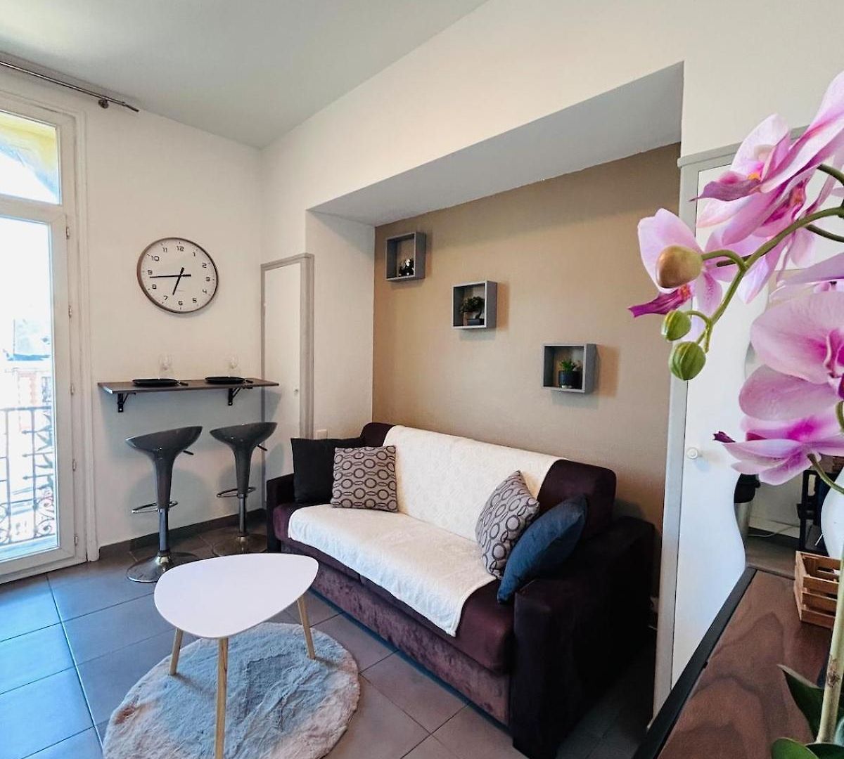 Apartment Renove Et Meuble Le Coeur De A Vos Pieds *