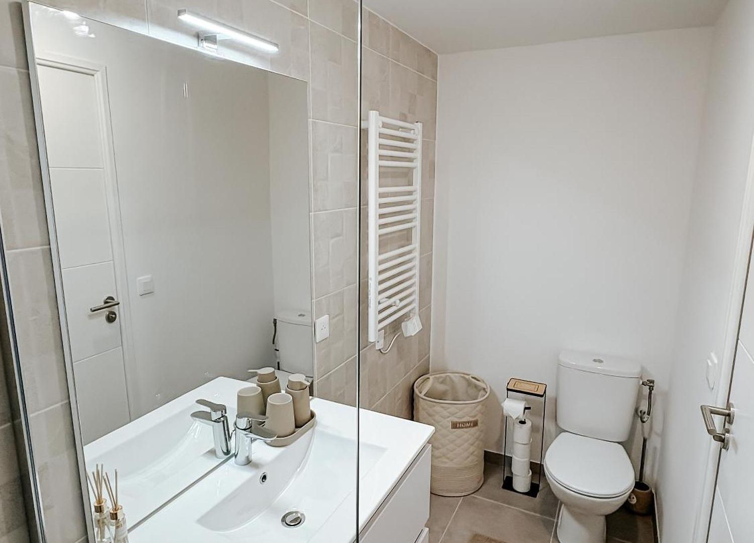 Aya - Renovated Air-conditioned Duplex With Garden Nice