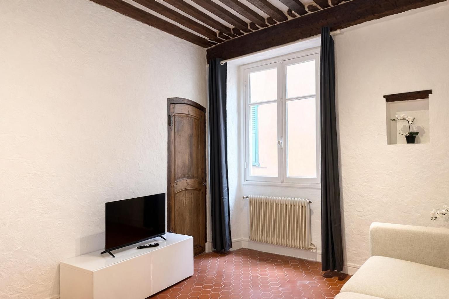 Appartement Charme Du Vieux-nice - Cocon Lumineux à 100 M De La