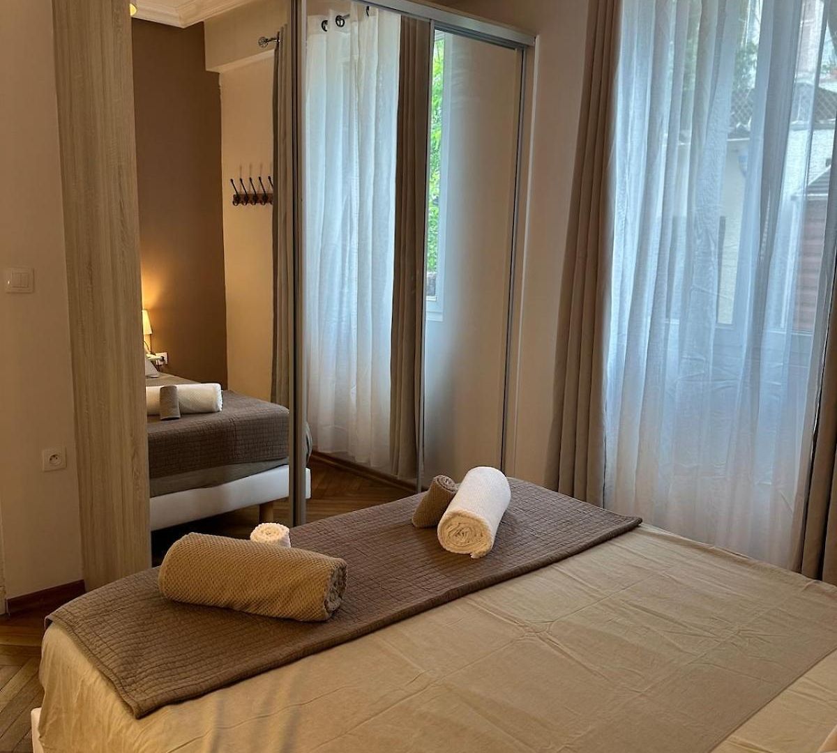 A Sweet Escape For Two * Nice