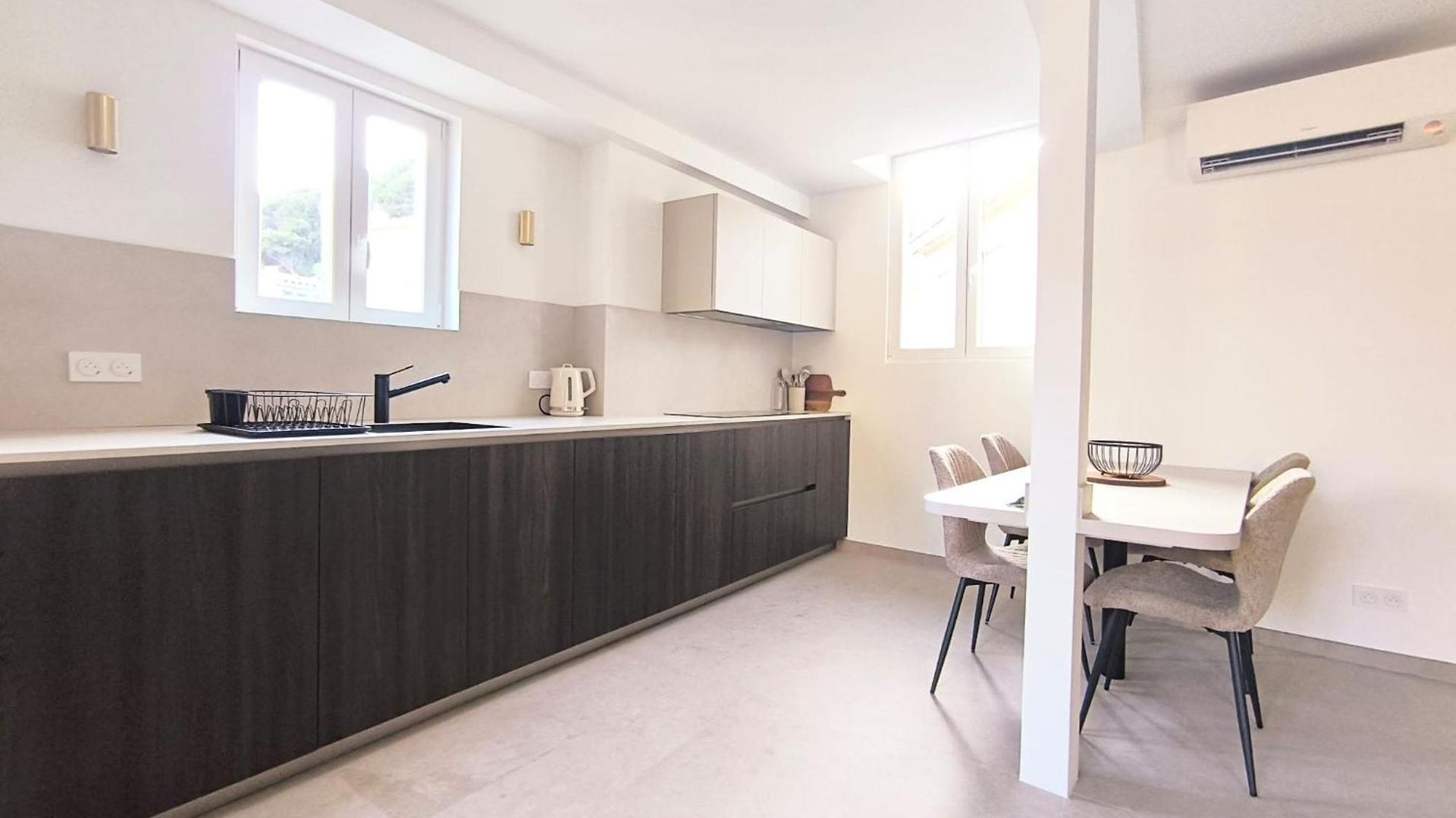 Elegant Renovated Port Ac Sleeps 4 * Nice