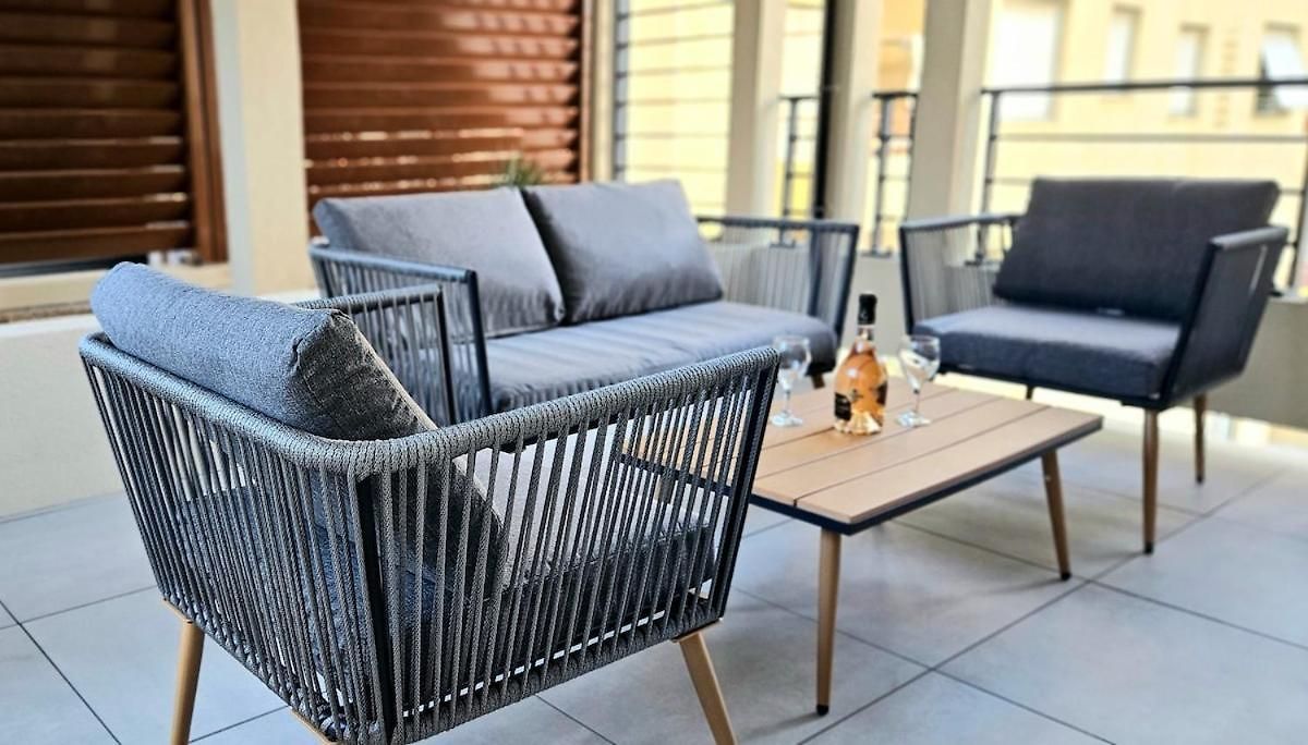 Apartment Center Nice, 10min Beach, Parking, Terrace, Direct Tram Nice
