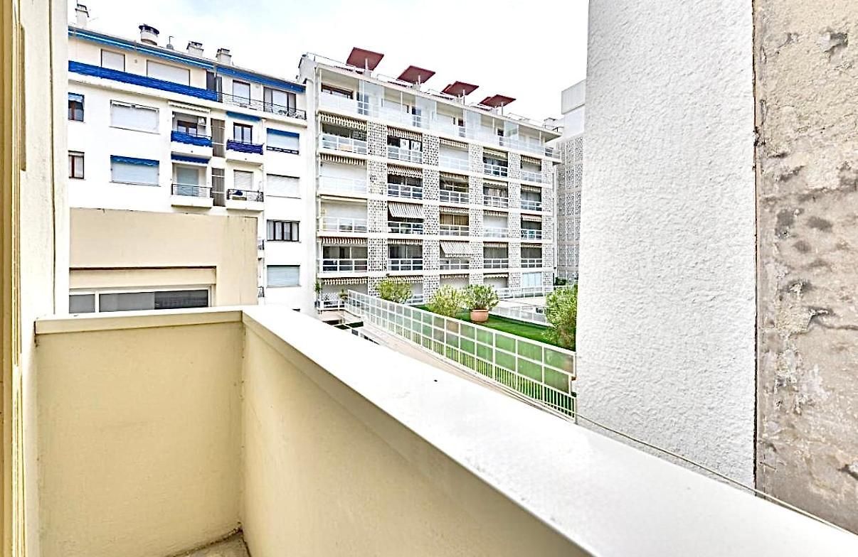Carre Or Avec Balcon