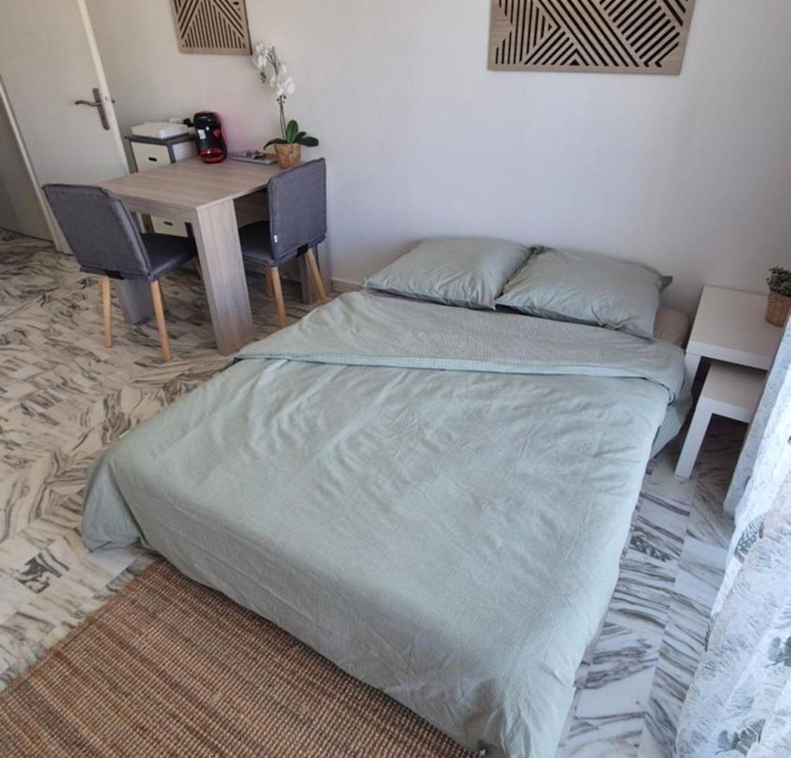 Cosy 1 Bedroom, Balcony, Promenade Des