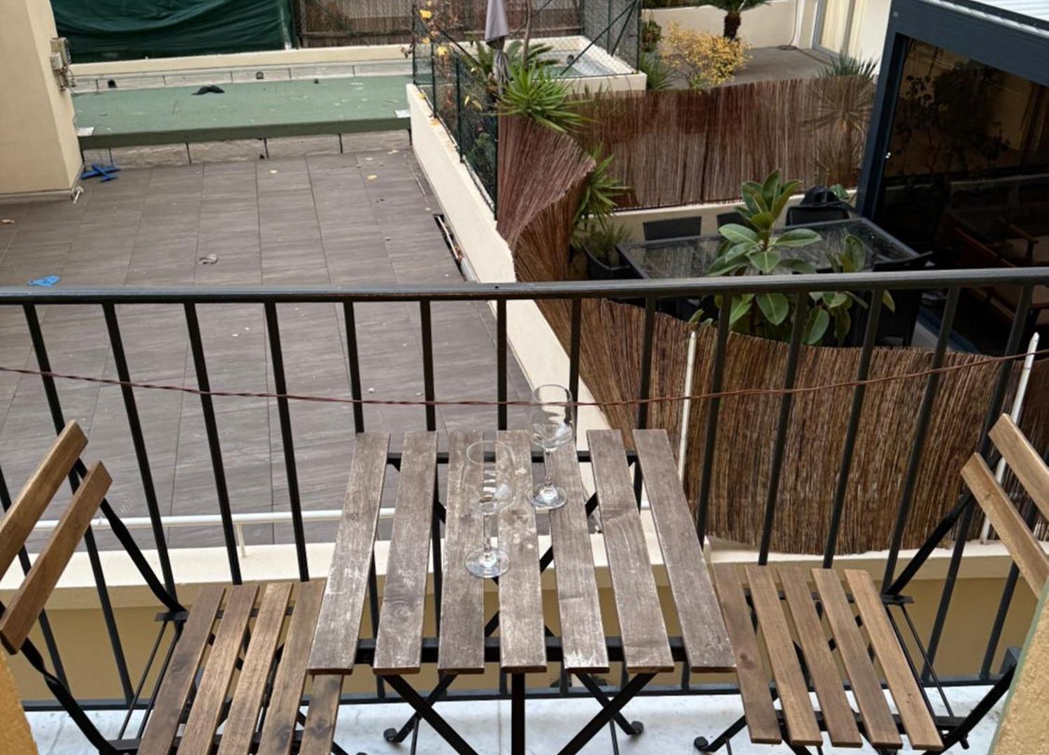 Appartement Avec Balcon *