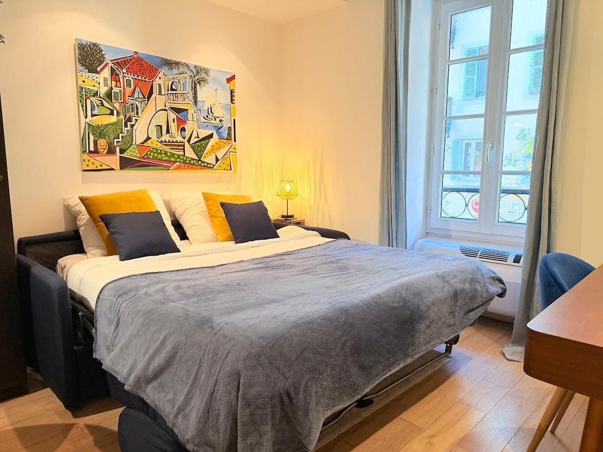 Apartment Design Et Lumineux Pres Du Port De