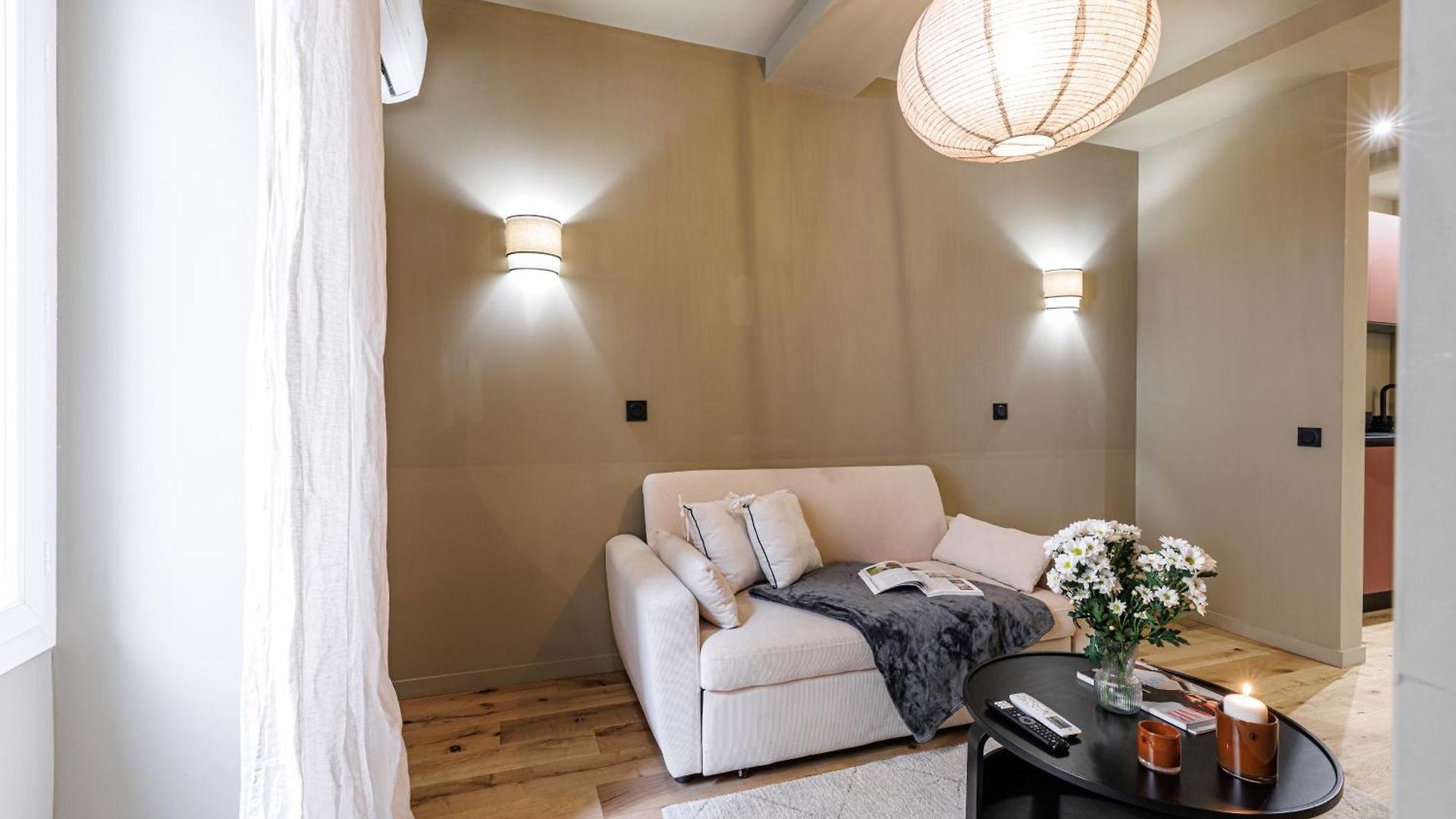 Wonderful Close To Garibaldi - Aircon Apartment