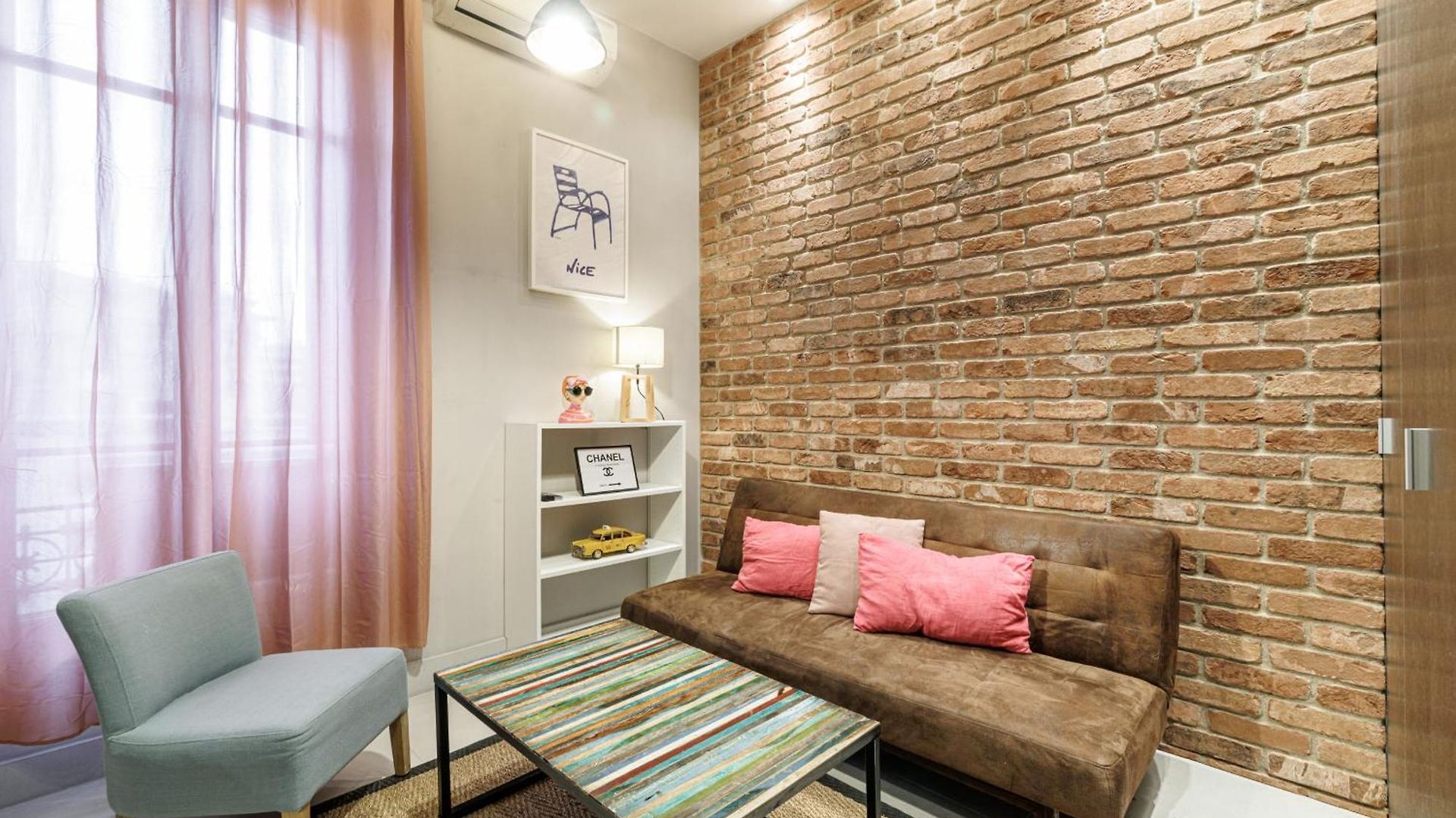 Charming 1 Bdr Downtown *