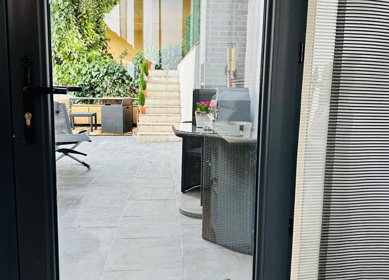 Romantique Avec Jacuzzi Privé - Aperçu - Terrasse - Parking Gratuit Nice