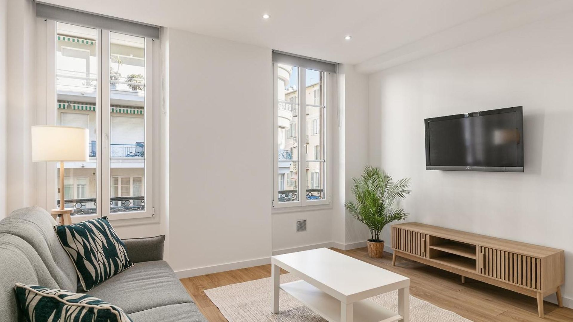 Appartement élégant 2 Pièces Niçois - Carré D'or - Centre - à 2 Min Nice