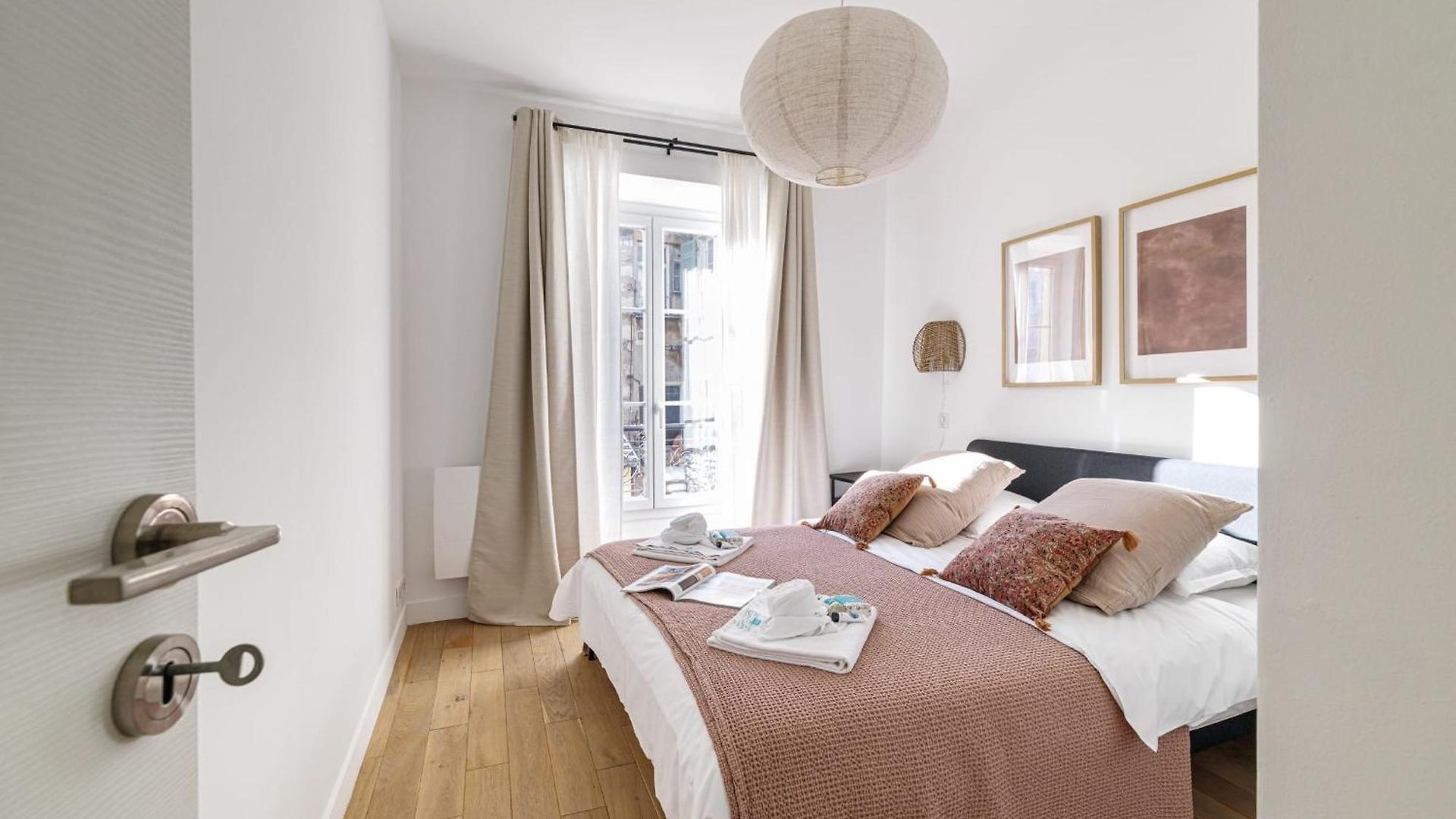 Appartement My Casa - Bonaparte 42 - 1 Bedroom Near Port And Place Garibaldi
