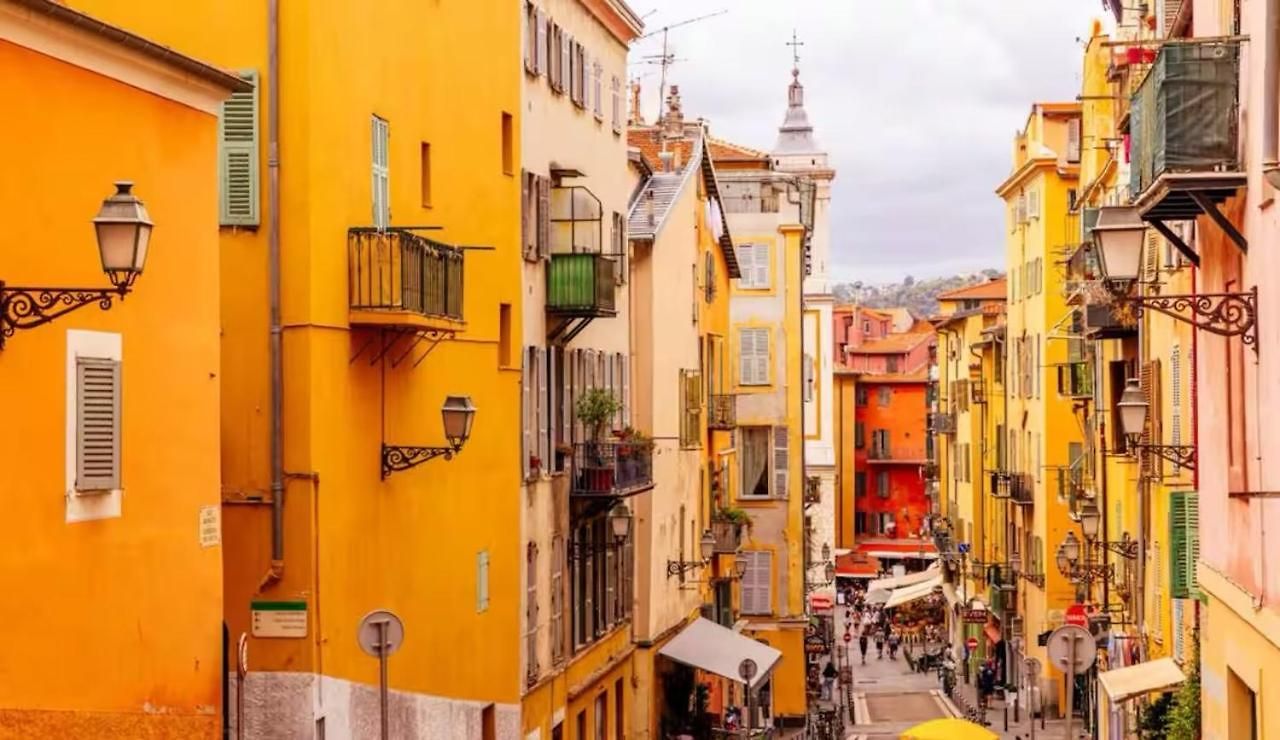 Sunny Old Town *