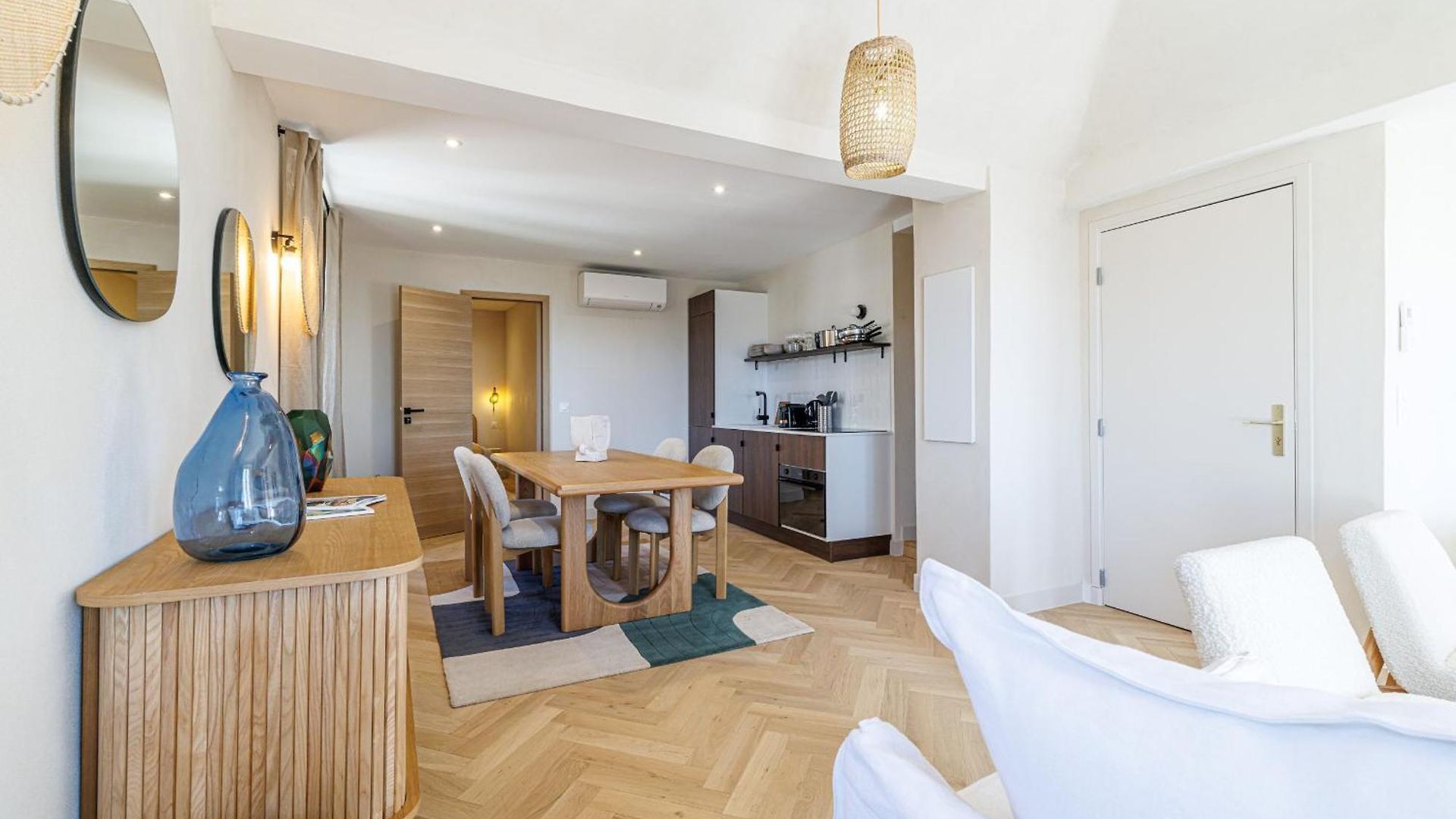 62 Carnot Lot 7 - Duplex Atypique- Climatise - 2 Appartement